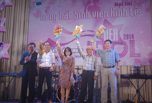 Chung[-]kết[-]xếp[-]hạng[-]hội[-]thi[-]tiếng[-]hát[-]sinh[-]viên[-]kinh[-]tế[-]-[-]UEH[-]IDOL[-]2014